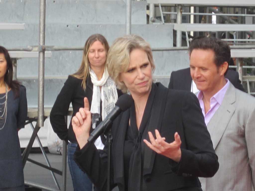 jane lynch interview, showbiz shelly