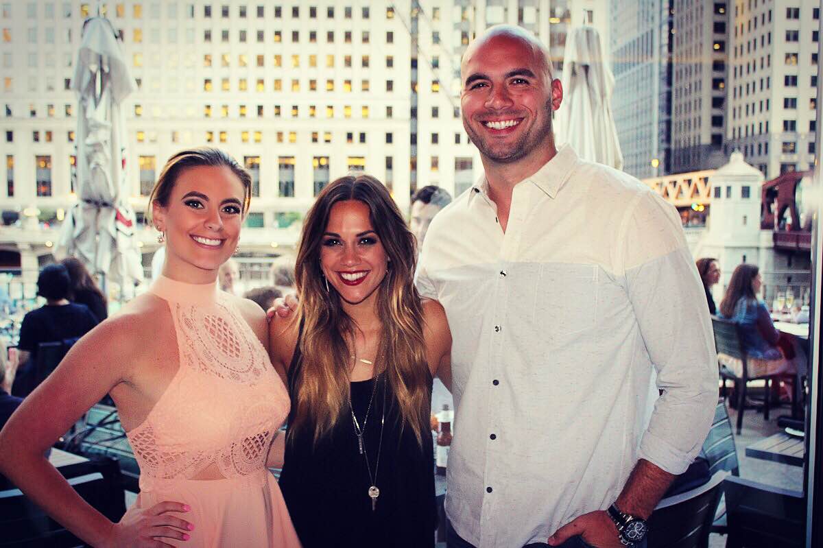 Celebrity Sighting – Country Singer Jana Kramer At Chicago Cut