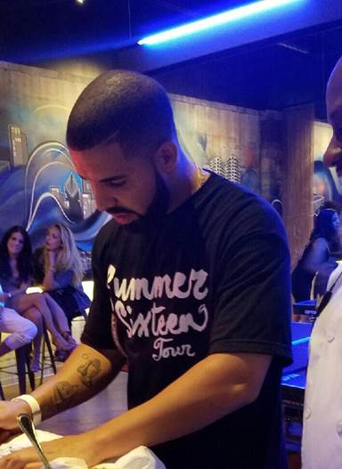 ‘Lolla’ Celebrity Sighting & Drake Ping Pong Party