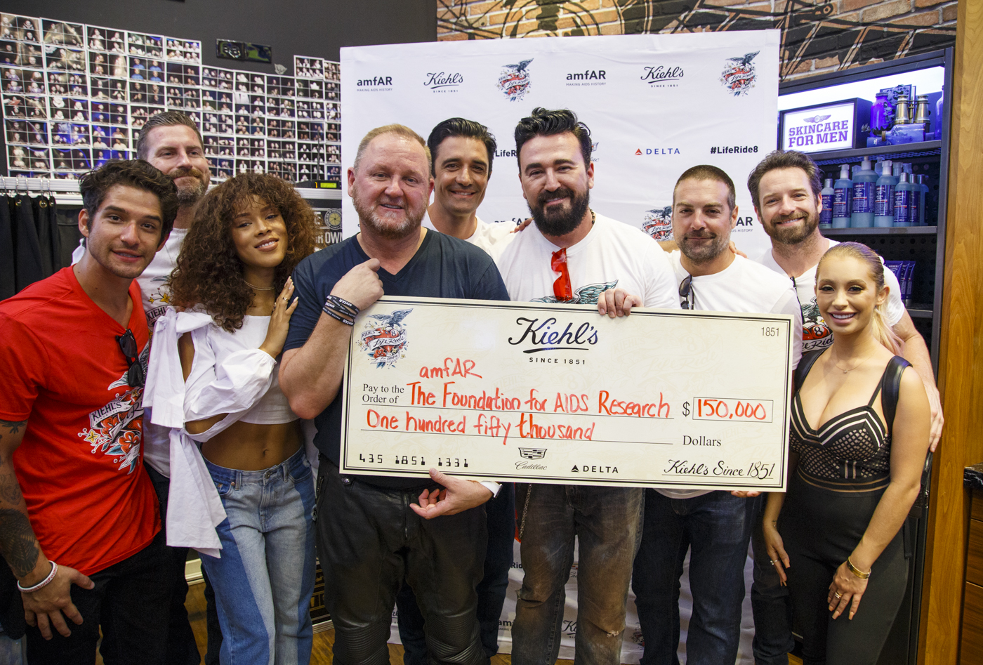 Celebs Ride into Chicago for Kiehl’s LifeRide for amfAR