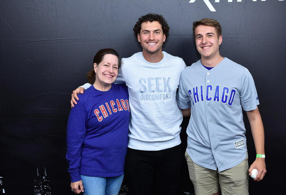 Cubs Albert Almora Jr. at Xfinity Store in Arlington Heights